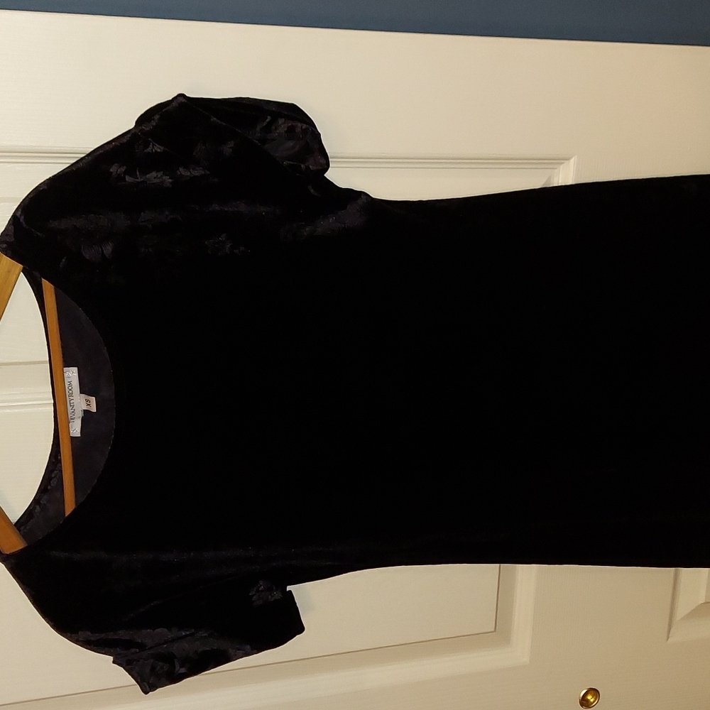 The Vanity Room Vintage Black Floral Velvet Burnout Short Sleeve Dress‎ XS